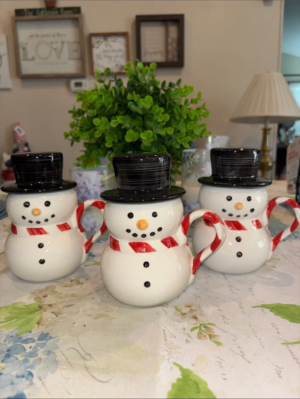 Williams Sonoma Holiday Snowman Ceramic Lidded Mugs- 12oz